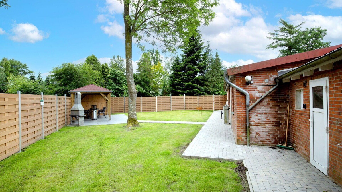 Oberndorf Apartment | Cosy apartment for 6 guests with WIFI, TV, patio and parking