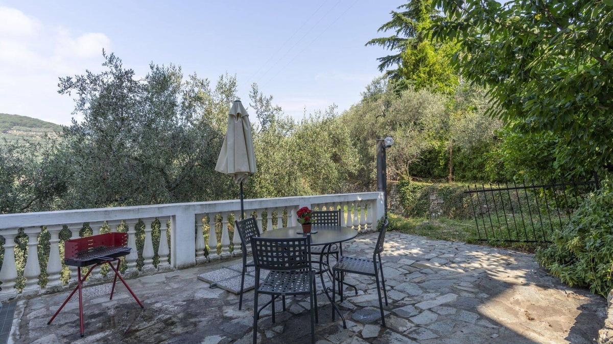 Gazzelli Apartment | Cosy apartment for 12 people with WIFI, pool, balcony, pets allowed, panoramic view and parking