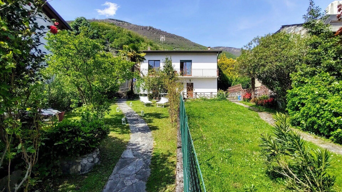 Gera Lario Apartment | Cosy apartment for 3 guests with WIFI, TV and terrace