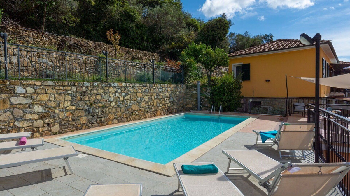 Pietrabruna Apartment | Cosy apartment for 18 people with WIFI, private pool, TV, patio, panoramic view and parking