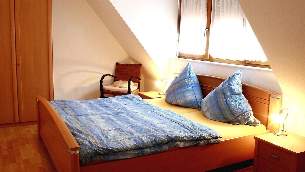 Neuried Villa | Cosy apartment in villa for 4 guests with WIFI, TV and patio