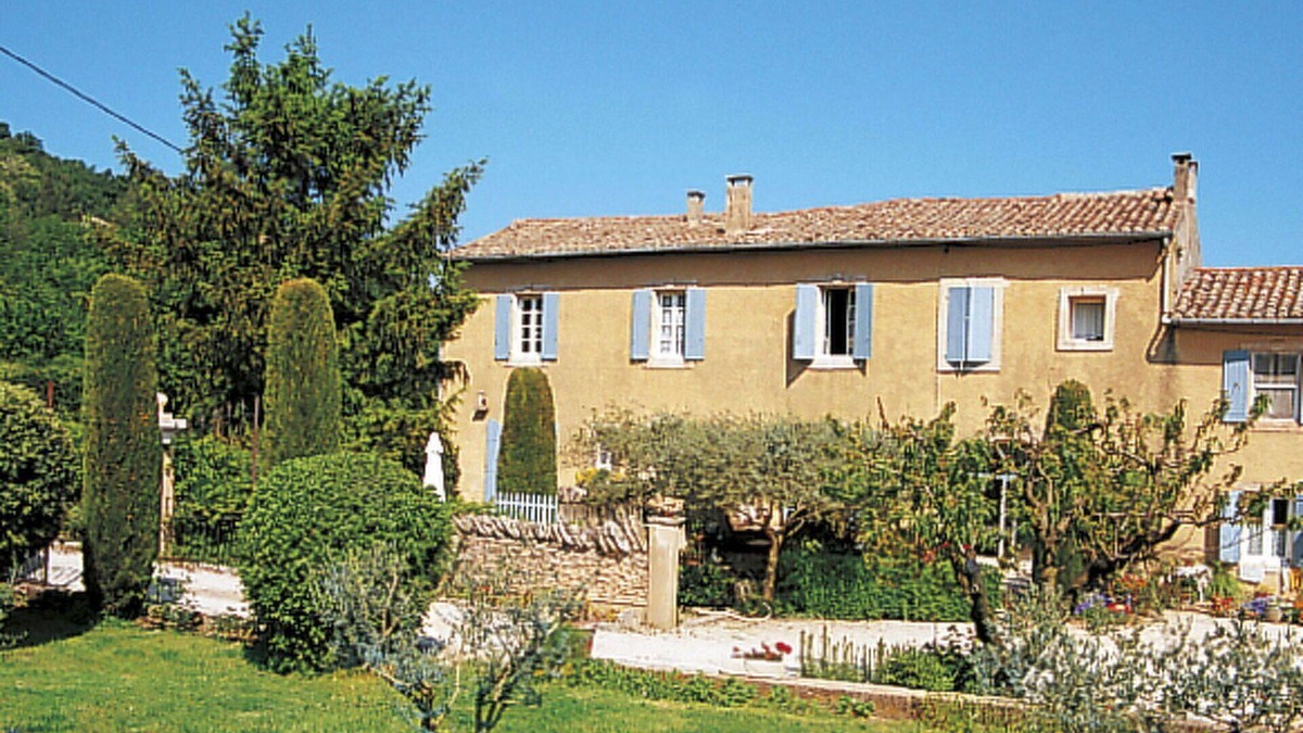 Menerbes House | Cosy apartment in villa for 4 people with WIFI, TV and patio