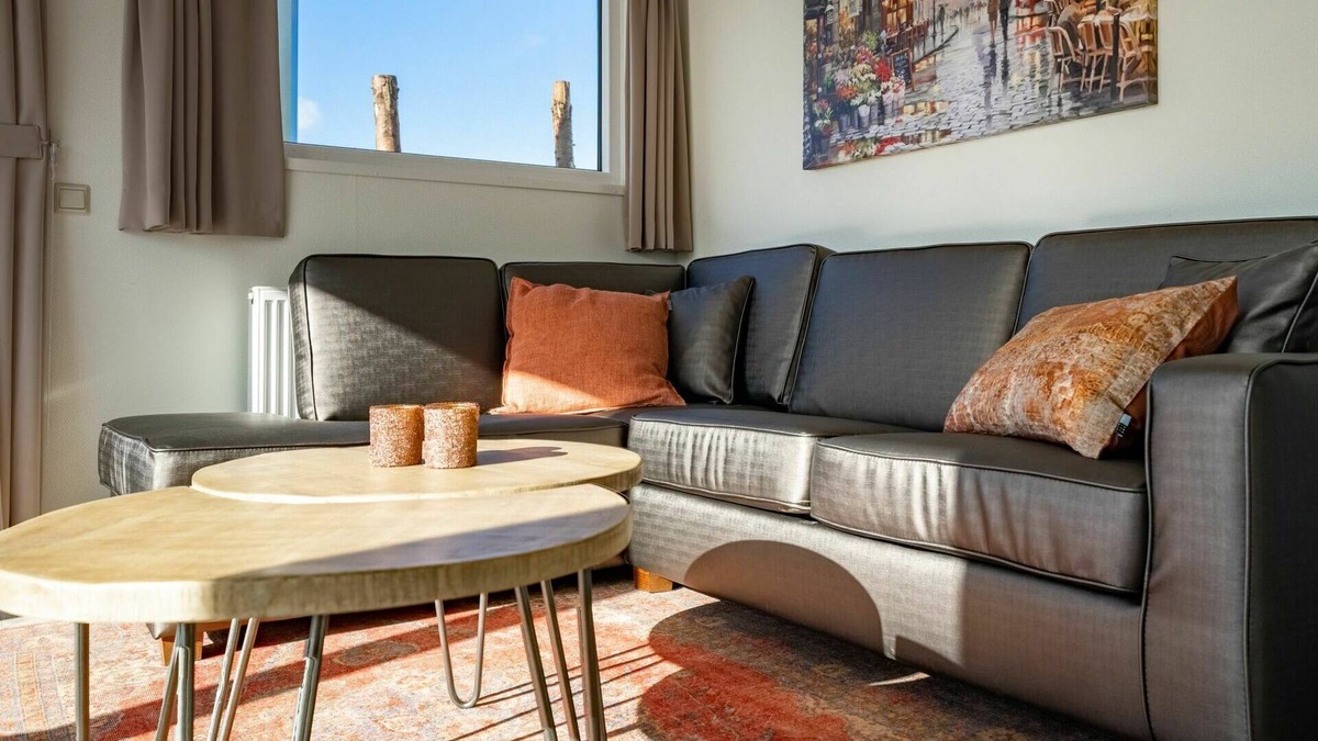 Linden House | Cosy apartment in villa for 4 people with WIFI, TV, terrace and parking