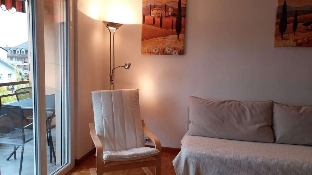 Villeneuve Apartment | Cosy Apartment next to the train station and Lake Leman