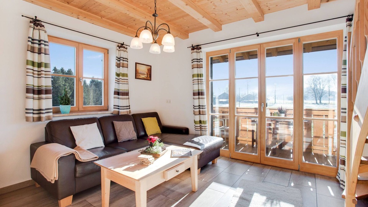 Bad Heilbrunn Apartment | Cosy Apartment "Seeblick" with Garden, Terrace & Wi-Fi