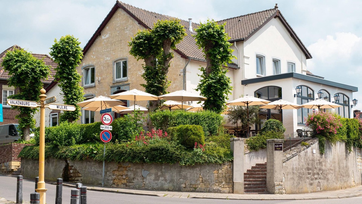 Strucht Apartment | Cosy apartment with terrace in the hills