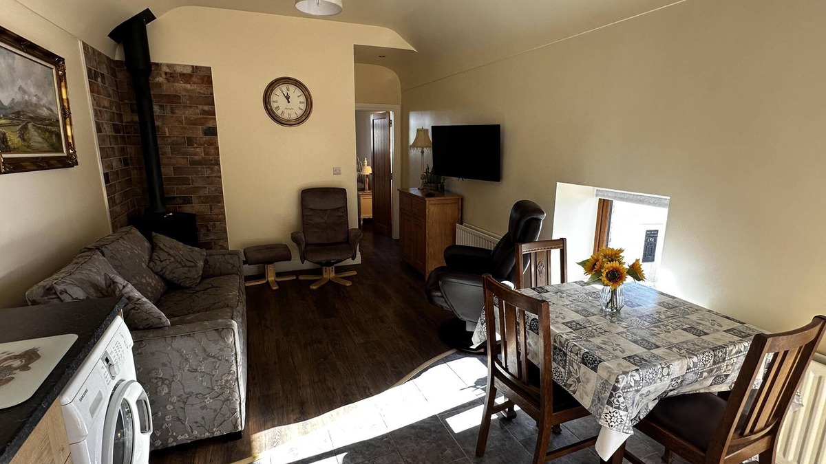Annalong House | Cosy barn conversion in the Mournes