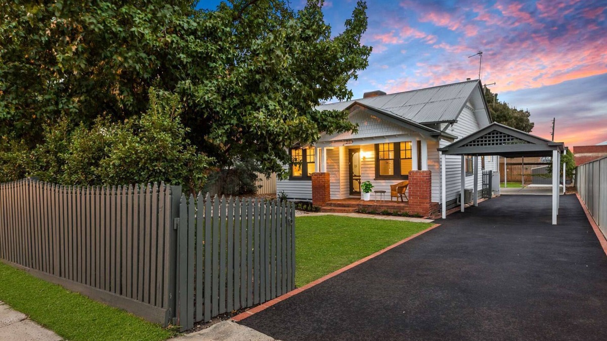 Quarry Hill House | Cosy Bendigo Retreat - Unique Stay - Close to town
