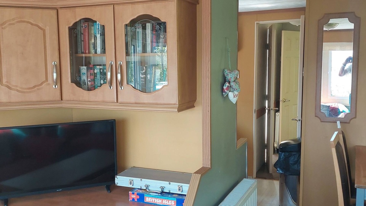 Broadford House | Cosy caravan in central location on the Isle of Skye.