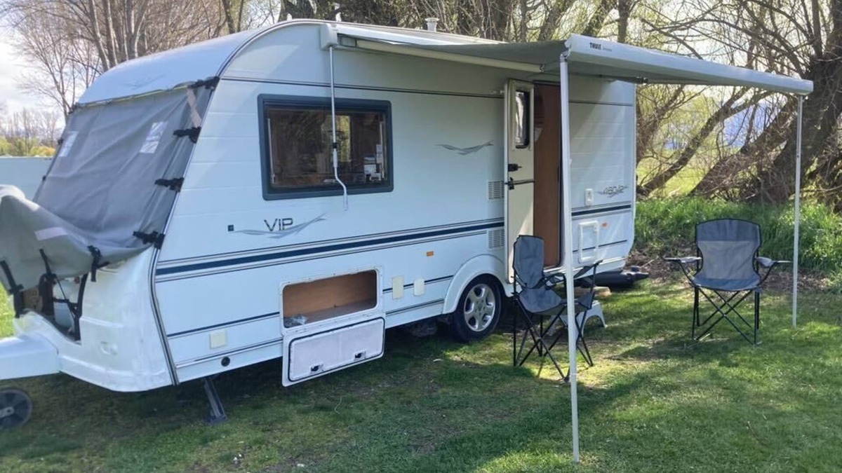 Kaikoura House | Cosy Caravan in Central Kaikoura only 5 mins walk to Town centre.