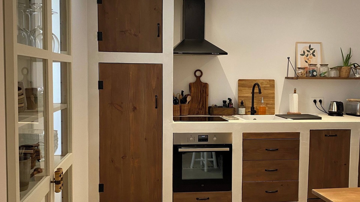 Revel Apartment | Cosy, central apartment a stone's throw from the belfry
