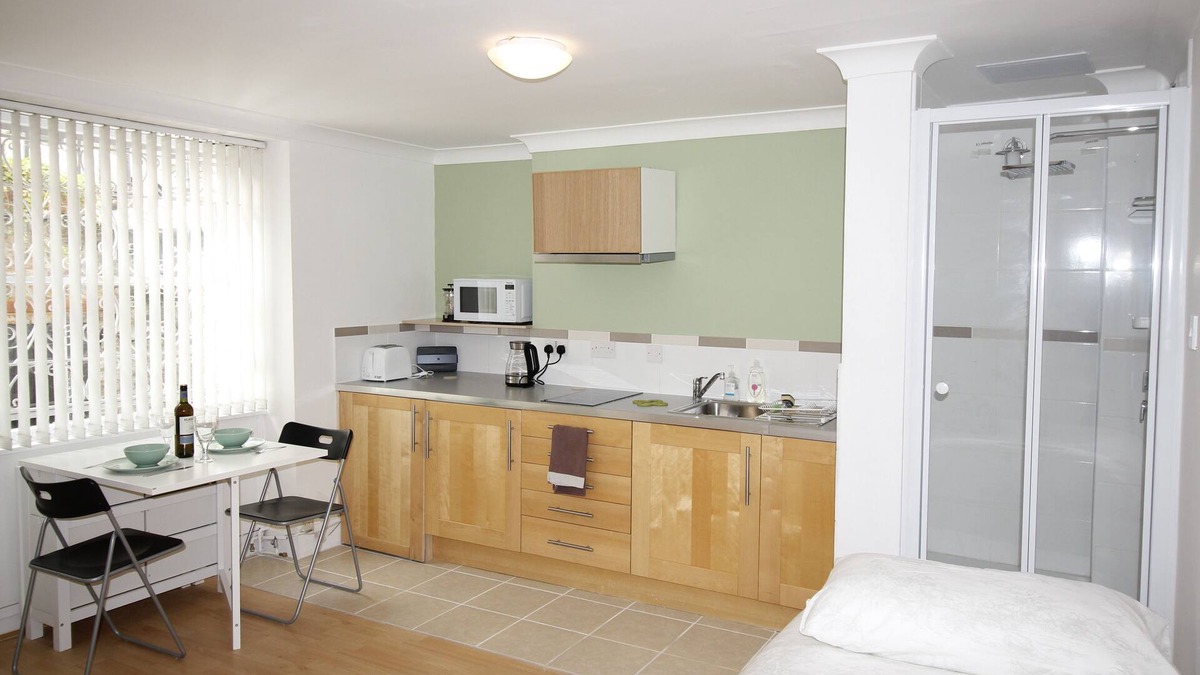 Kings Cross St. Pancras Apartment | Cosy Central London Apartment008