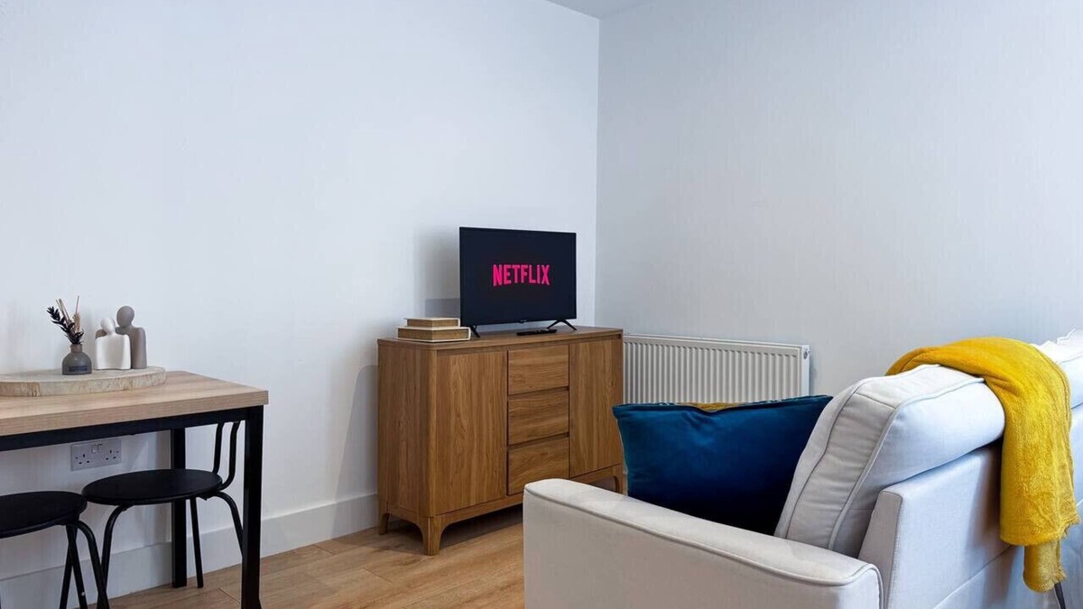 Maidstone Apartment | Cosy Central Maidstone Suite | Perfect Location