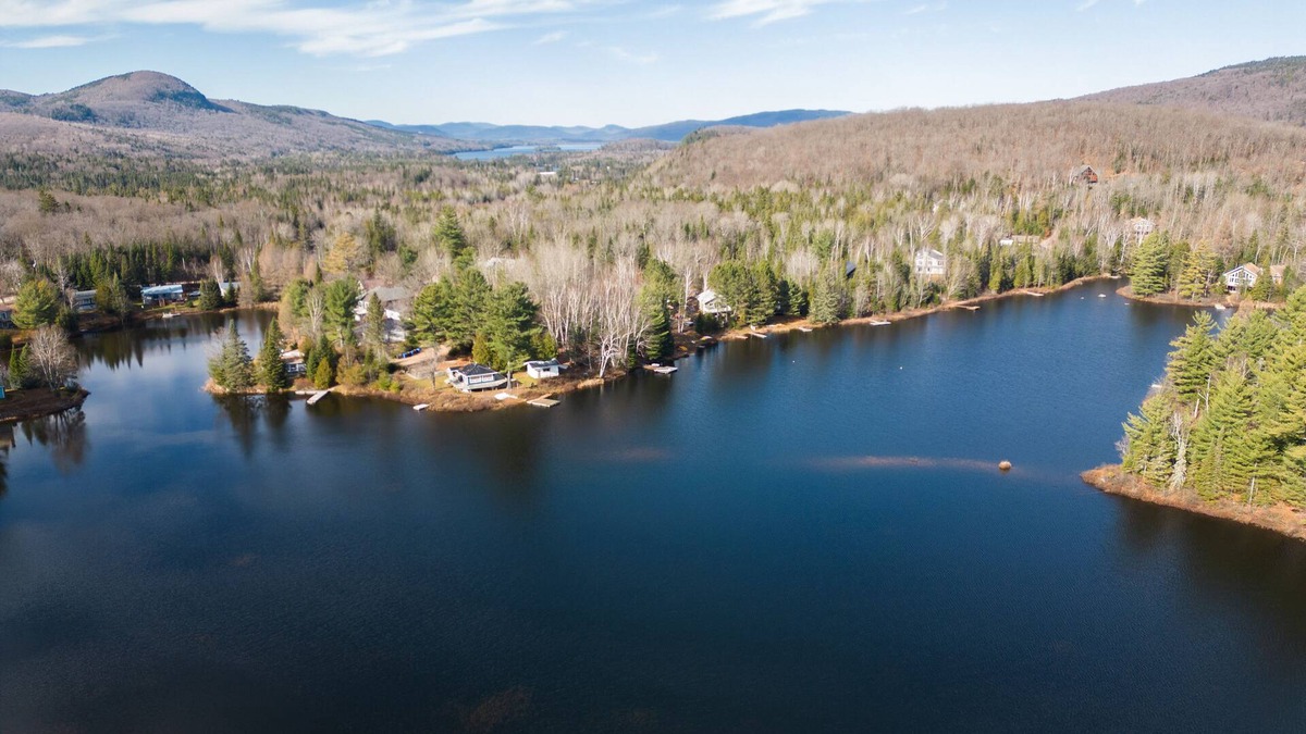 Notre-Dame-de-la-Merci Cabin | Cosy chalet on lake with hot tub, Gazebo and heated floors.