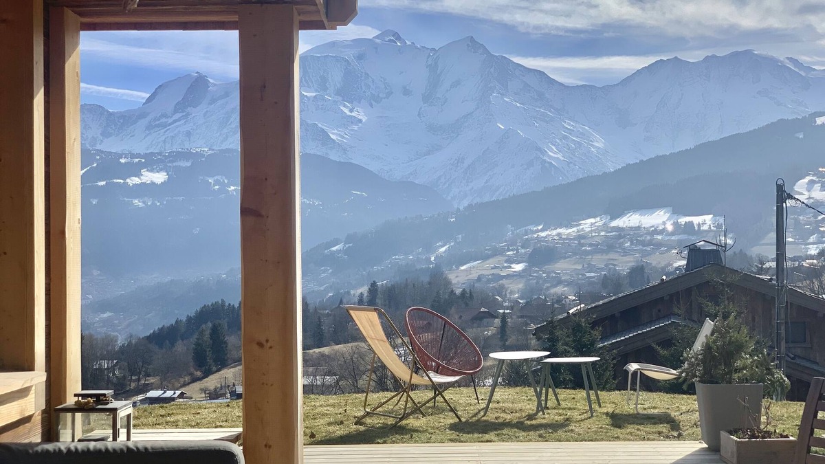 Combloux Ski Chalet | Cosy chalet facing Mont Blanc