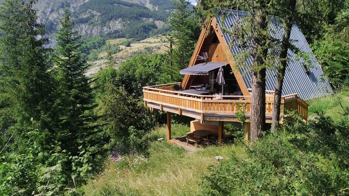 Allos Ski Chalet | Cosy chalet with magnificent mountain views Val d'Allos