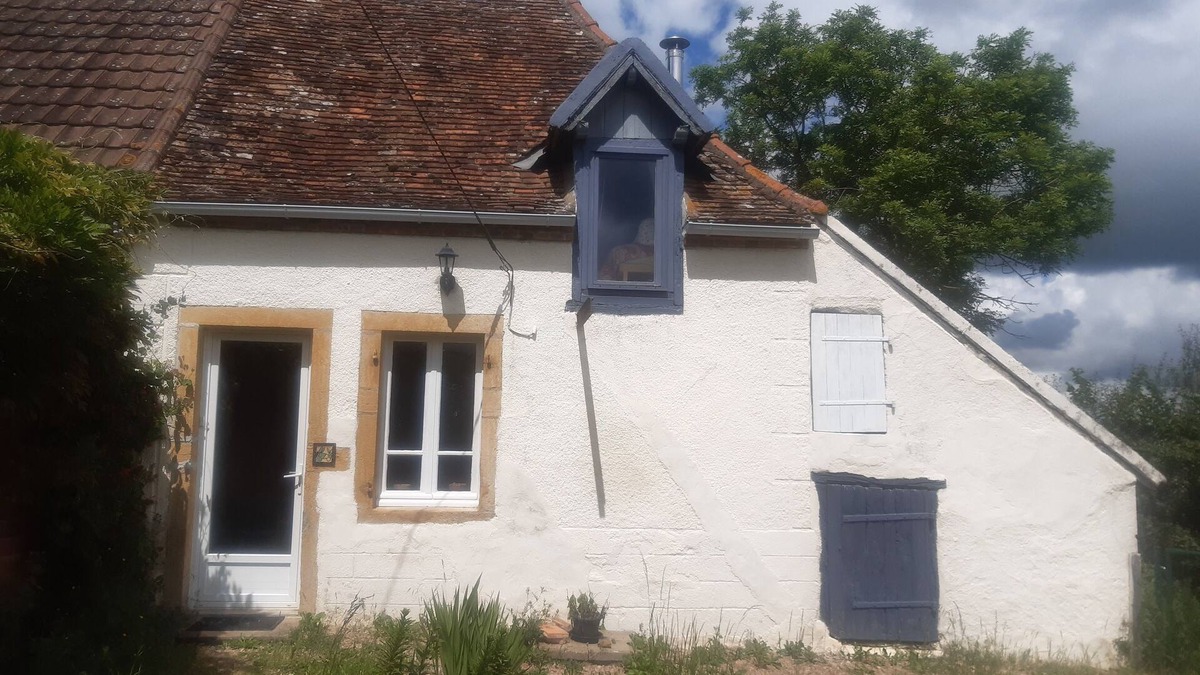 Le Pin Cottage | Cosy Country Cottage nclose to Le Pal theme park.