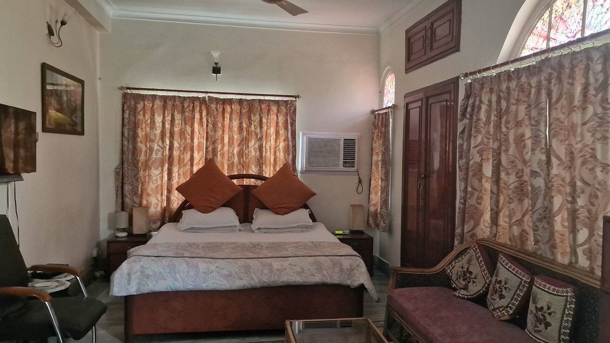 Raja Bazar Apartment | Cosy Comfortable safe stay at affordable price in Kolkata #1