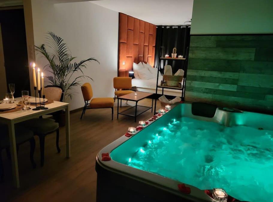 Marsannay-la-Cote Apartment | Cosy Corner - Appartement spa - Jacuzzi