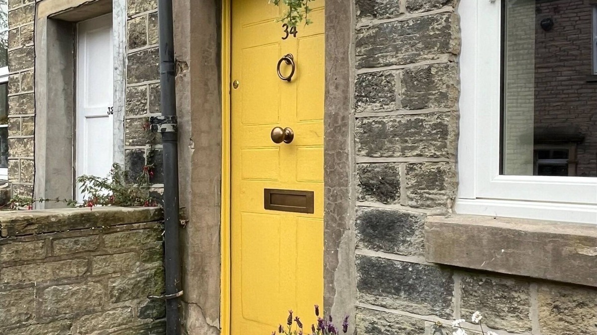 Kerridge House | Cosy cottage in Bollington offering an escape to the Peak District and beyond.