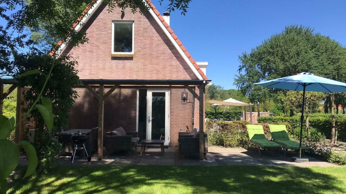Veere House | Cosy cottage, quietly located on the outskirts of Veere, close to a small beach