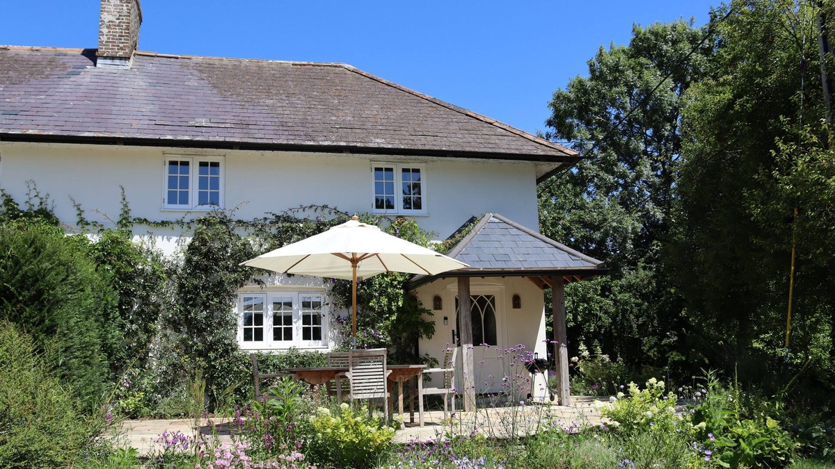 Cheselbourne House | Cosy Cottage - sleeps 4 guests in 2 bedrooms