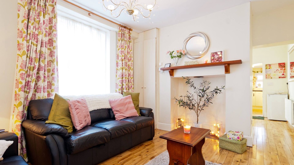 Inchicore Apartment | Cosy Cottage Style Apartment In Historic Dublin, Near Kilmainham Gaol