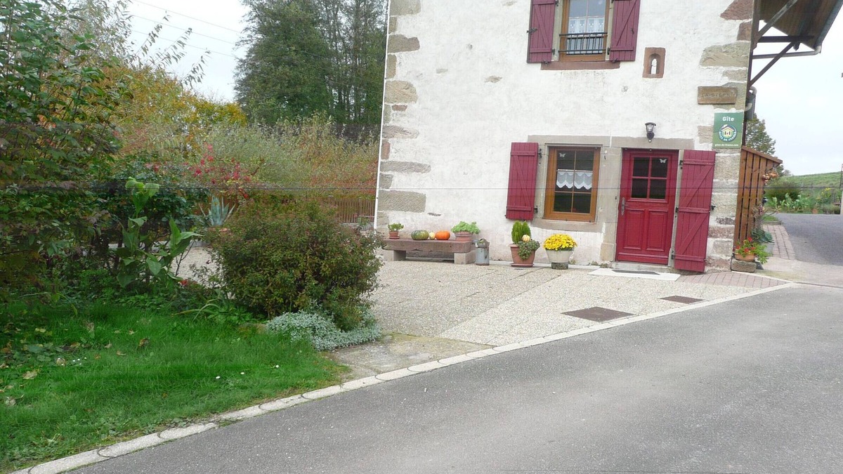 Bonvillet Cottage | Cosy Cottage with Fireplace, Terrace & River View - Near Vittel Spa Towns