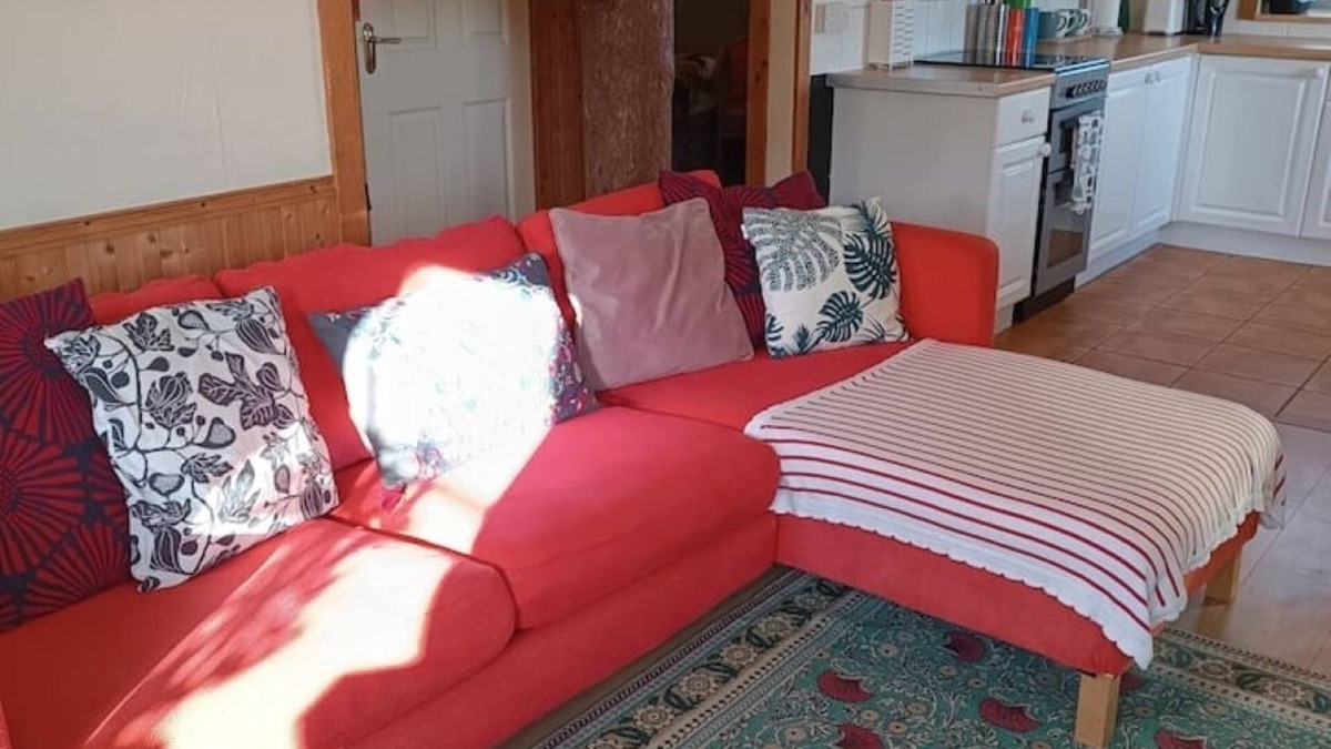 Barranisky Cottage | Cosy Country Cottage In Co Wicklow - Close to beaches, mountains & forests