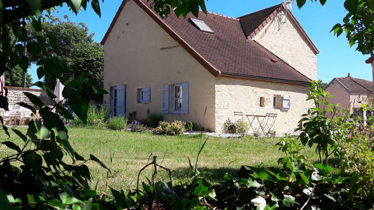Bissey-la-Cote House | Cosy country house
