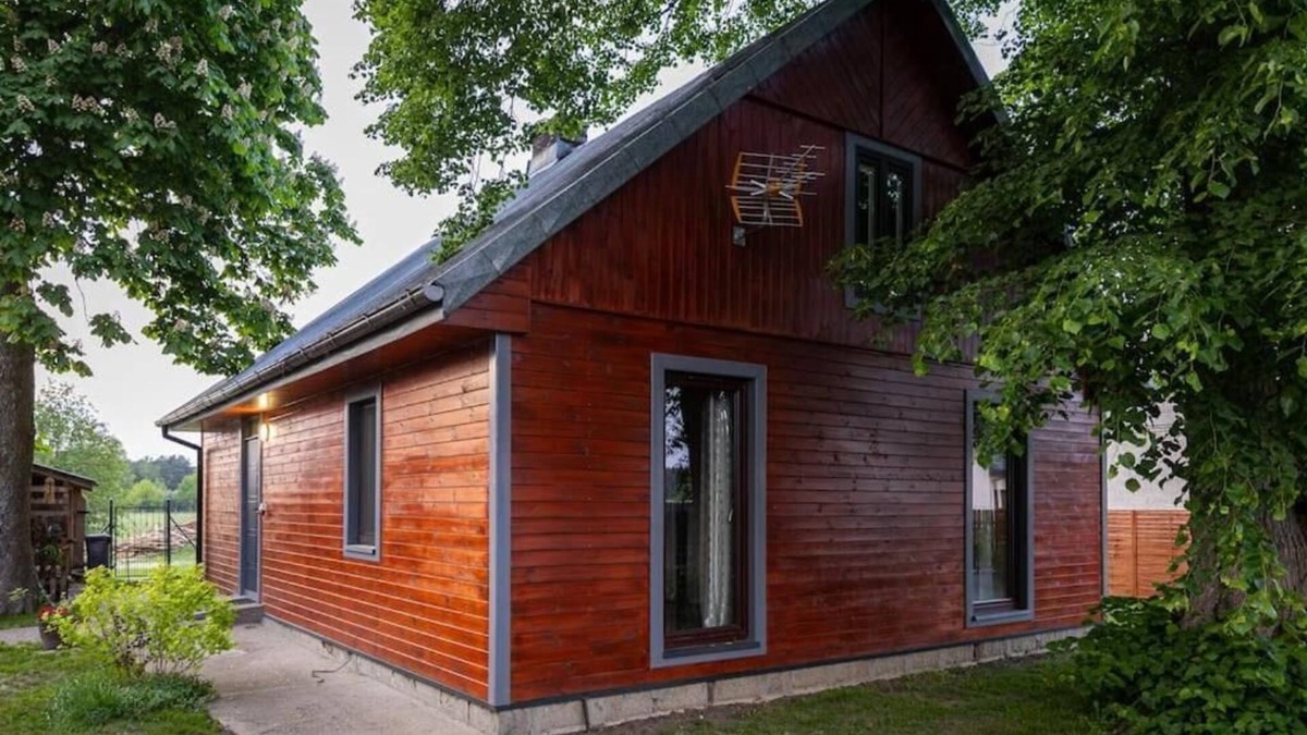 Zatory House | Cosy country house surrounded by a river, forests and meadows.