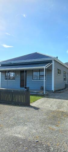 Greymouth House | Cosy Den on fox street