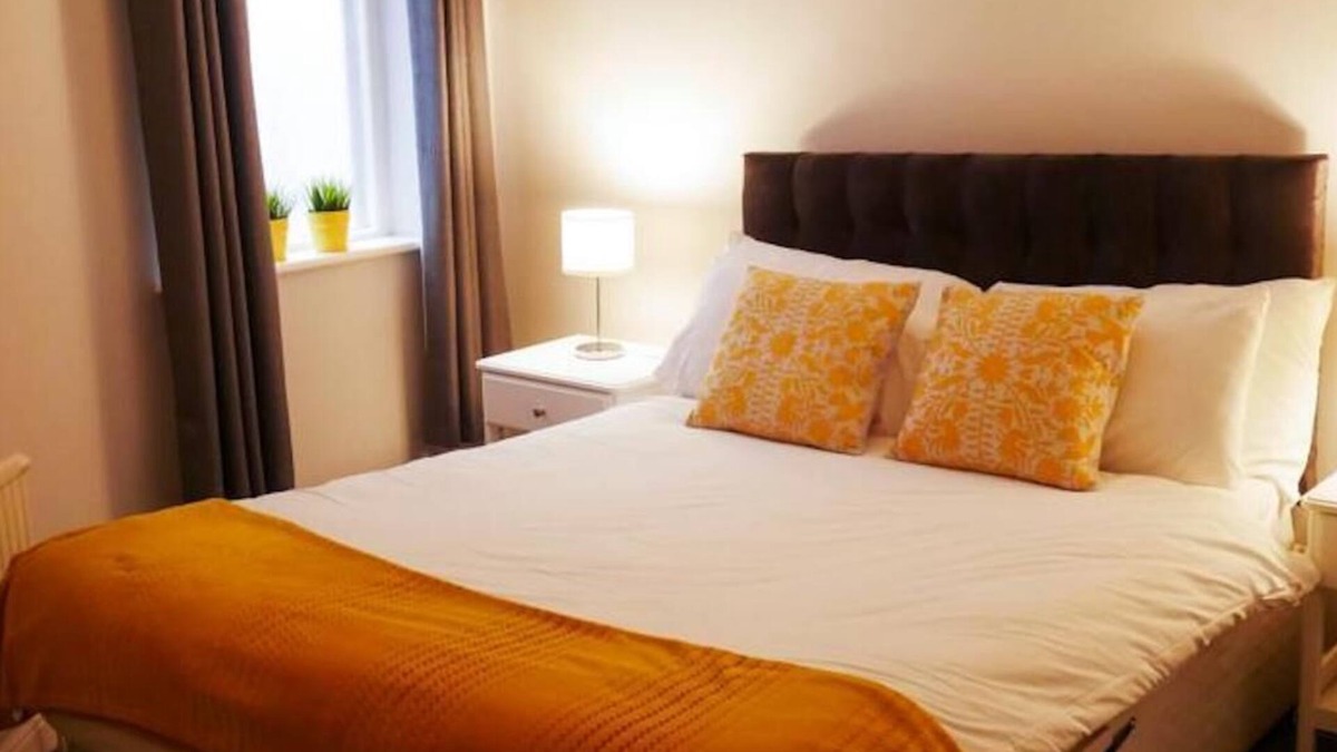King's Cross House | Cosy Double Bedroom near Kings Cross - Eurostar