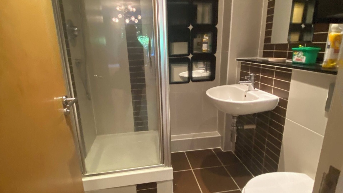 Park Royal Apartment | Cosy Double room - Central Line Central Line directly to Oxford Circus