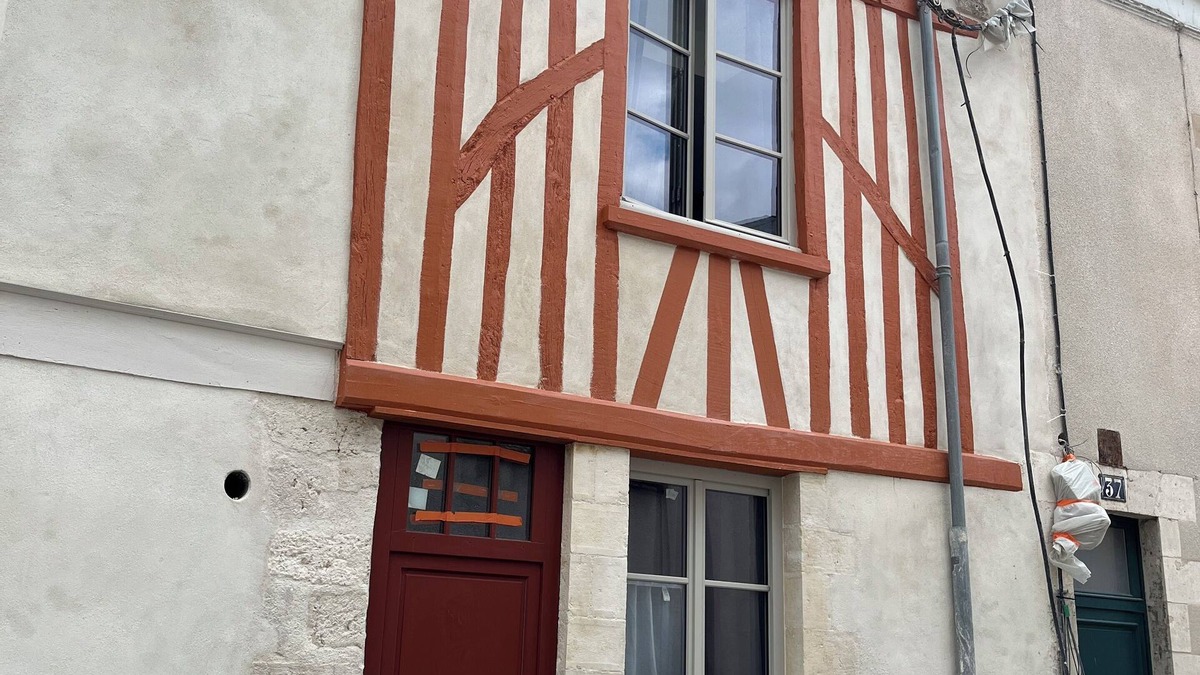 Bourgogne Apartment | Cosy downtown studio near the Cathedral