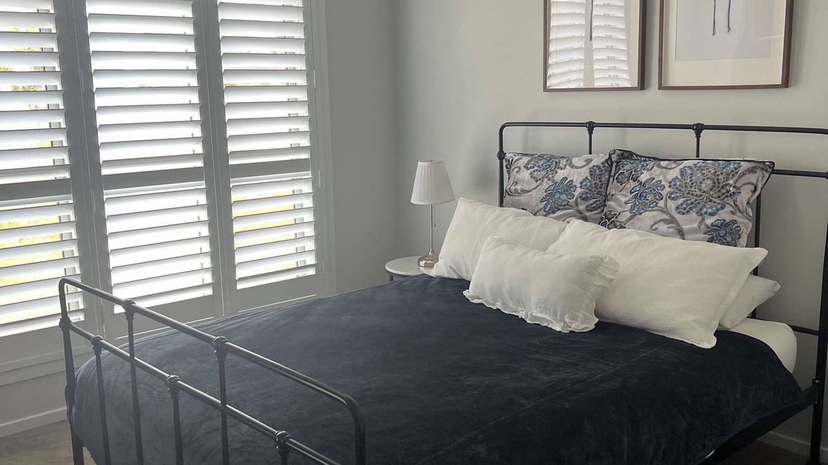 Trentham Apartment | Cosy dwelling in beautiful Trentham, 2 minute walk to Domino Trail & Golf Course