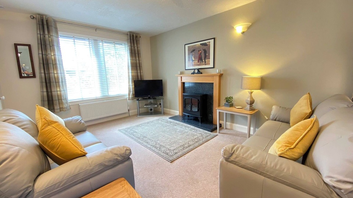 Duddingston Cottage | Cosy Edinburgh cottage, near Portobello