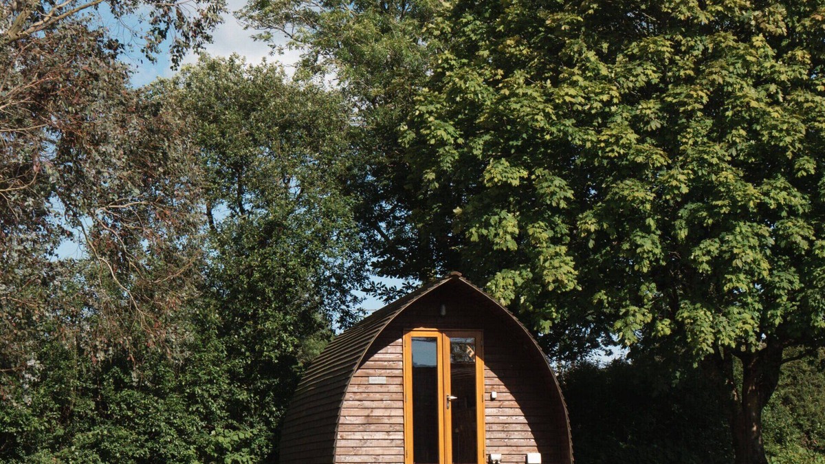 Jameston Cabin | Cosy En-suite Wigwam Glamping Pod