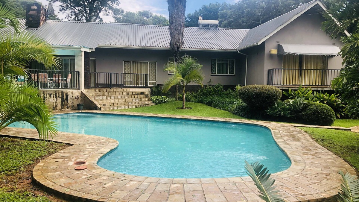 Harare House | Cosy Family Home in glen Lorne