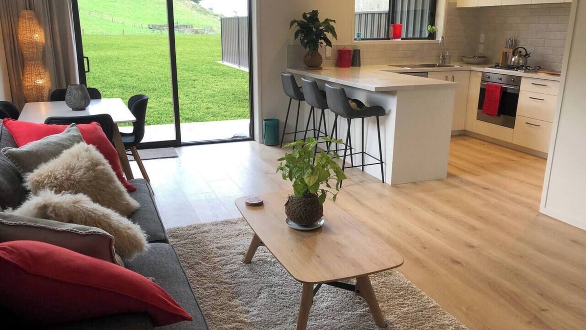 Papamoa Apartment | Cosy Farmstay near beach with pet farm animals., Cosy Farmstay, near beach with pet farm animals