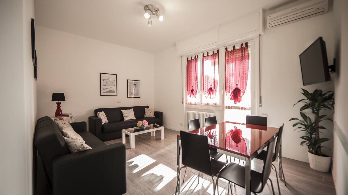 Ticinese Apartment | Cosy flat between Duomo of Milan and Navigli nightlife