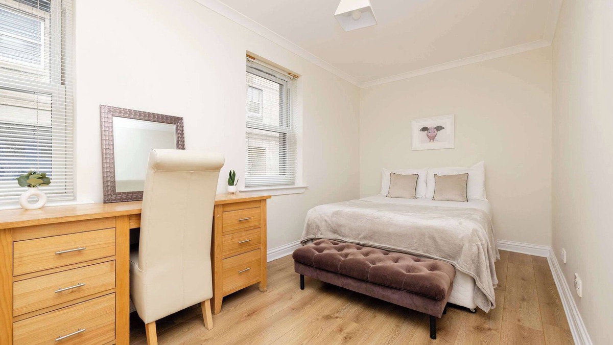 West End Apartment | Cosy Flat near the City Centre