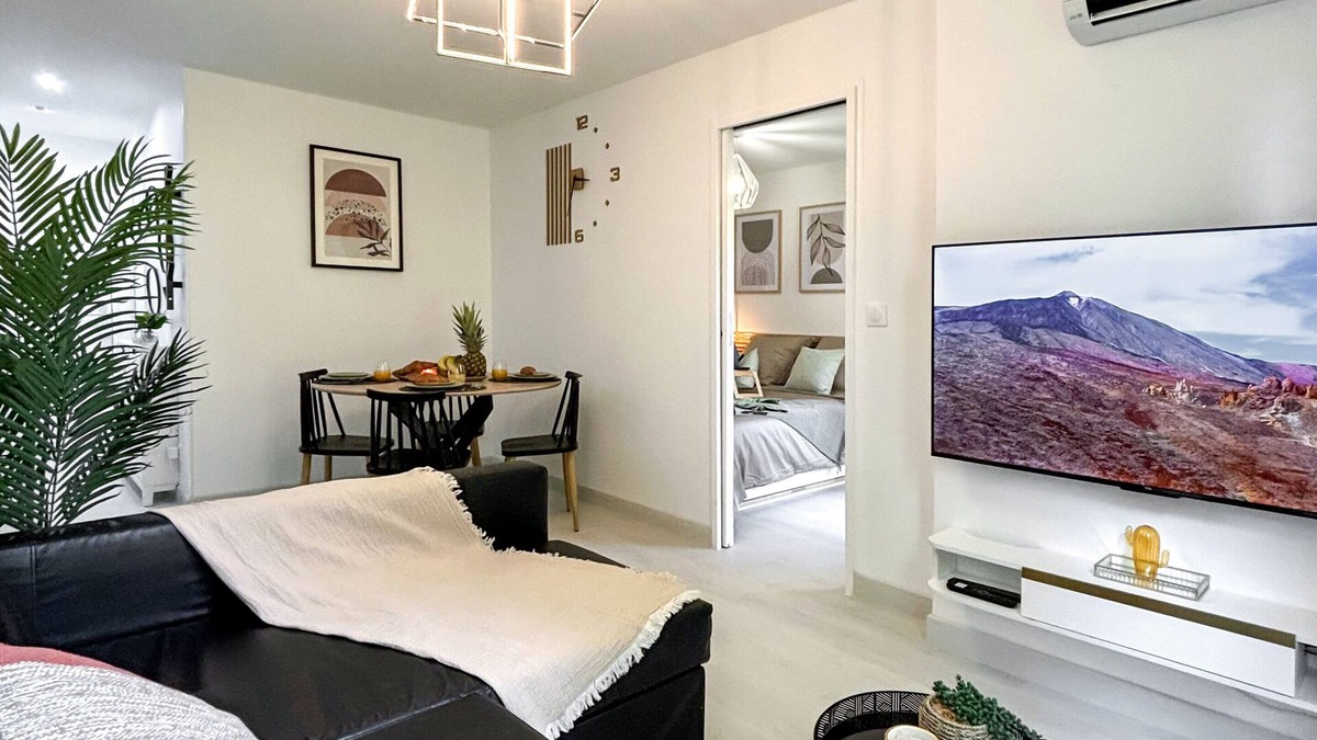 Front de Lac Apartment | cosy flat Paris Creteil lake view