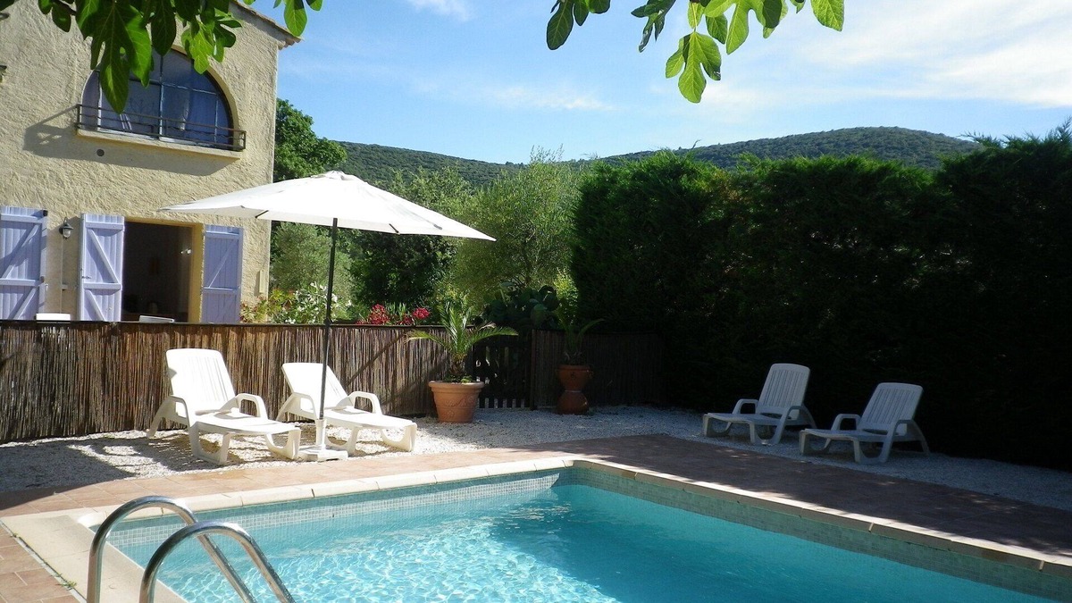 Le Luc Apartment | Cosy gîte for two persons in the countryside of the Provence, centre Var
