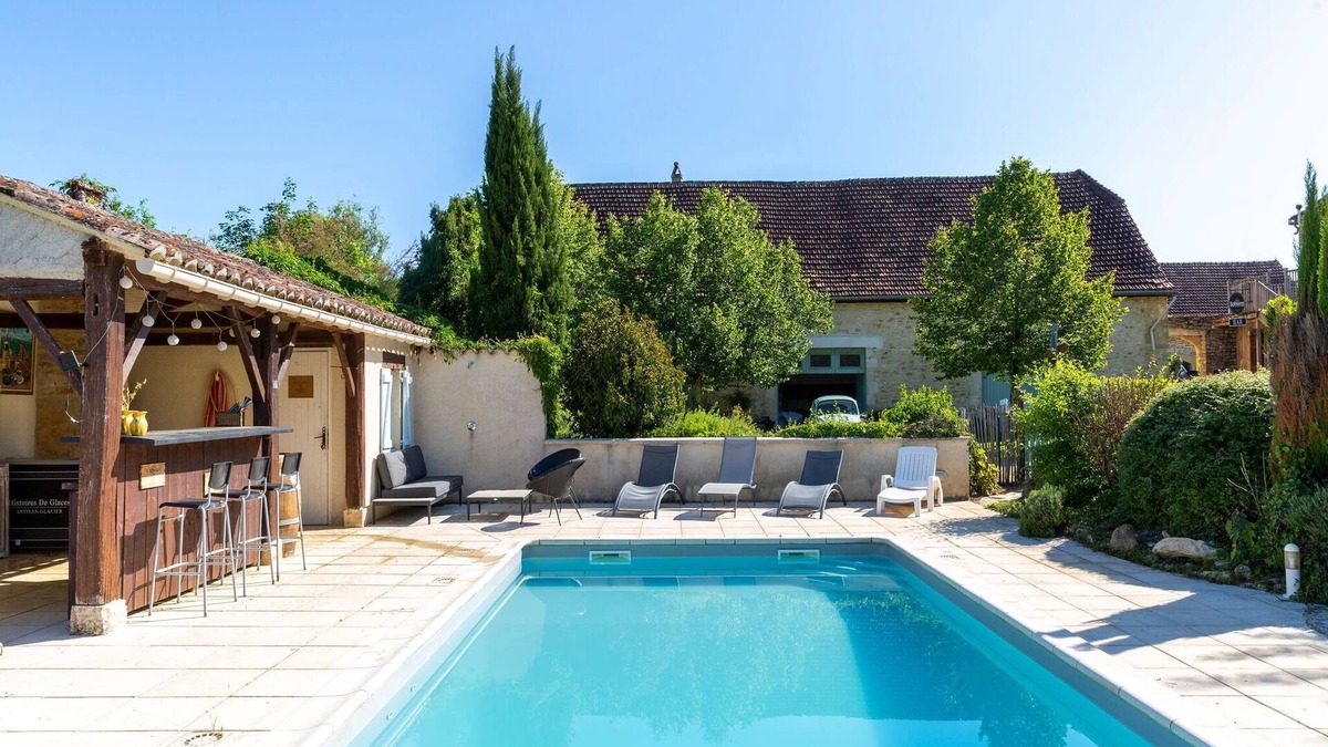 Degagnac House | Cosy gîte with heated pool and jacuzzi