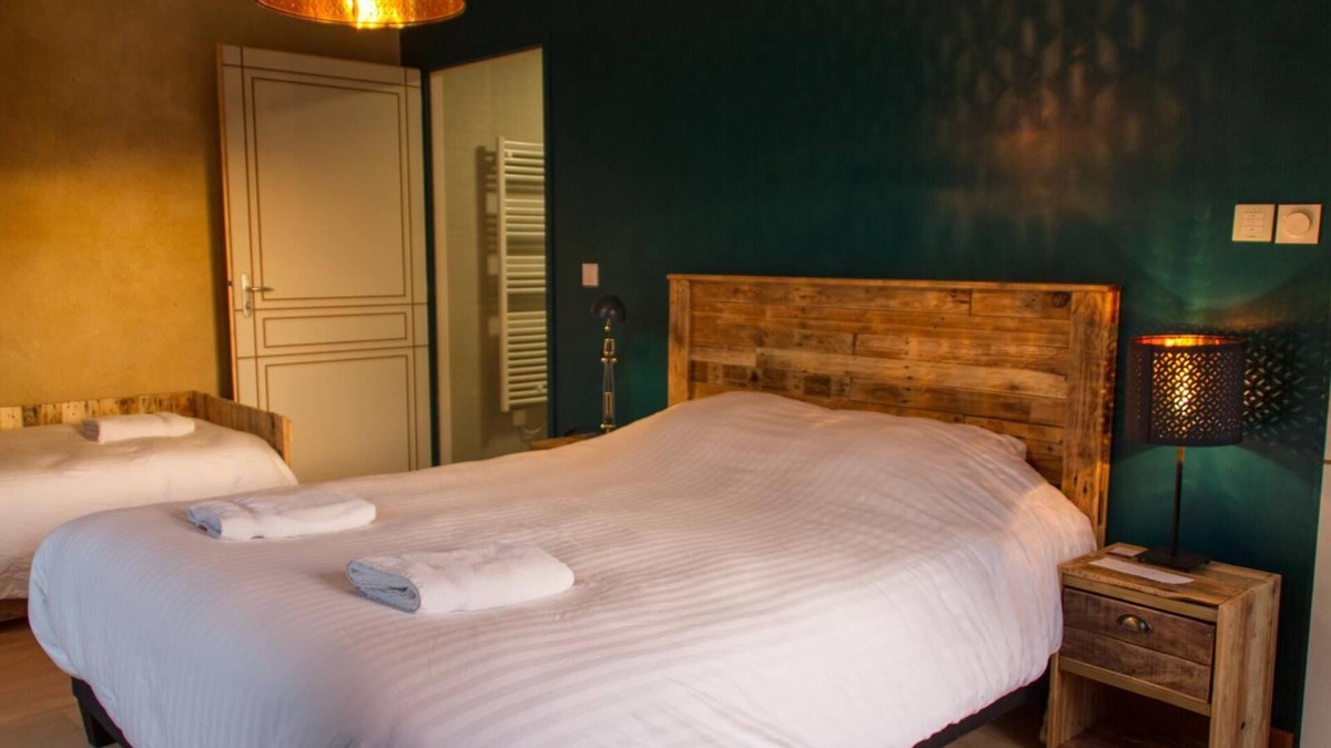 Bazoges-en-Paillers Apartment | Cosy guest room 3 pers Jacuzzi 18' Puy du Fou Le Puy Carmin