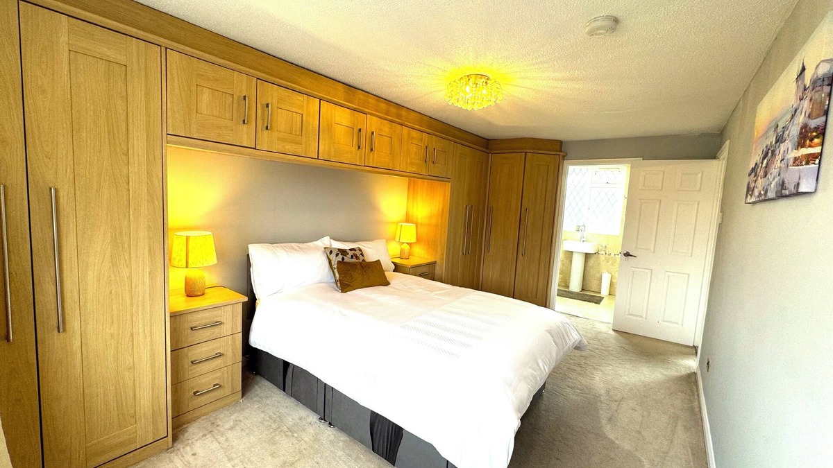 Langley Marish House | Cosy Guest House, Langley, Slough.