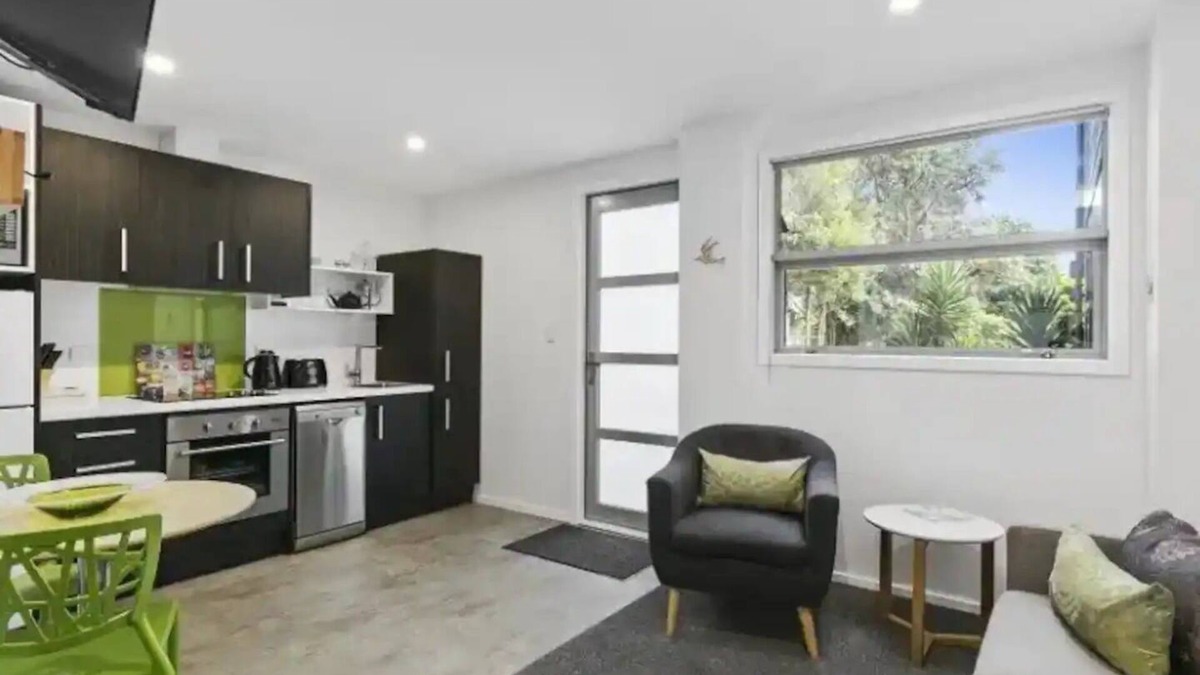 Paraparaumu Beach Apartment | Cosy Hideaway