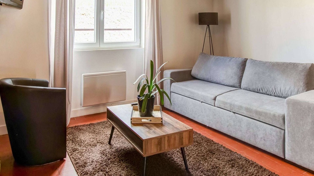 Chatillon-Coligny House | Cosy holiday home with garden