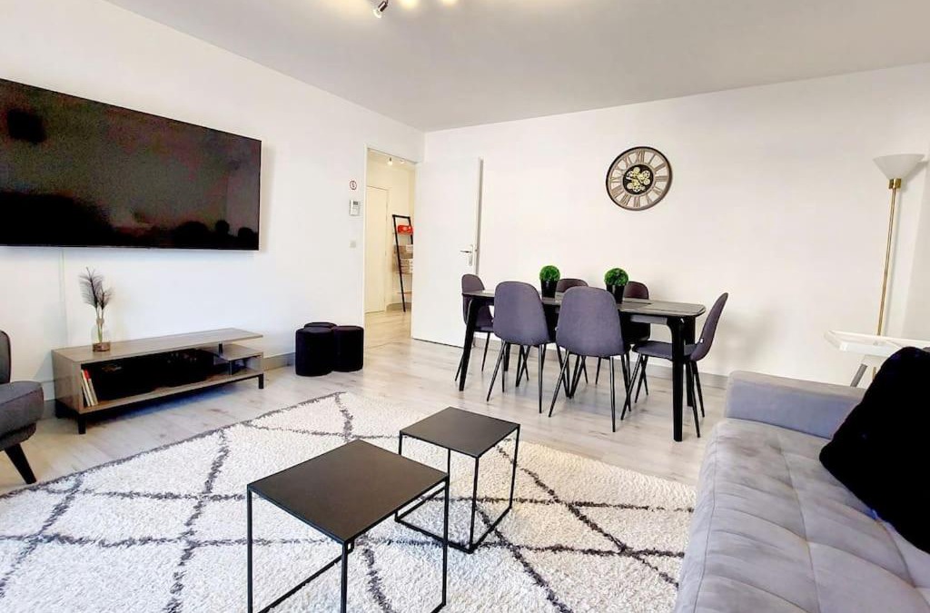Cergy Apartment | Cosy Home 2 - Spacieux 3 pièces avec parking - 30 min de Paris